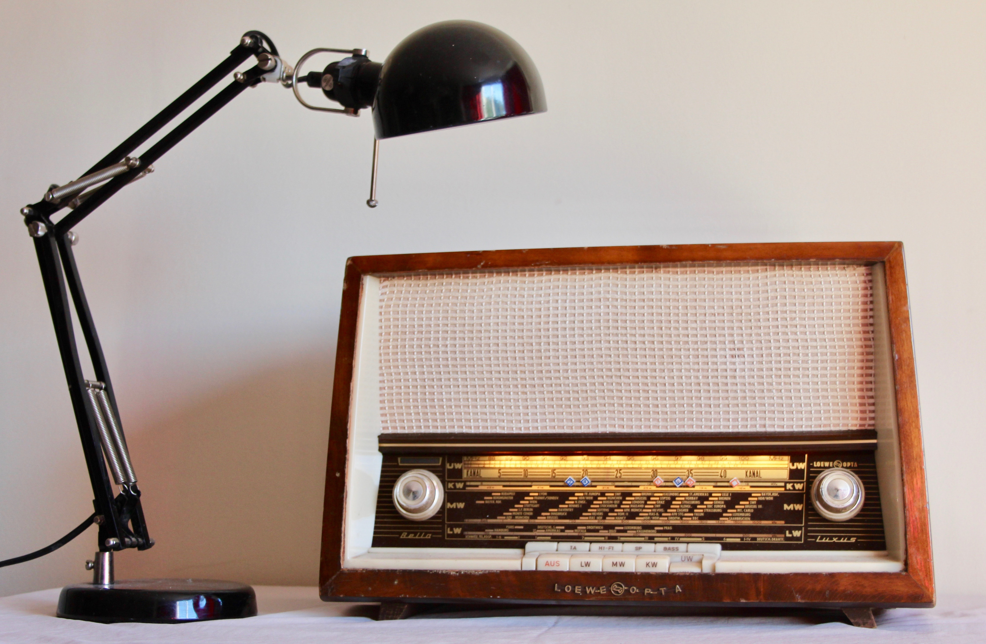 Vintage 1950s Loewe Opta radio 
